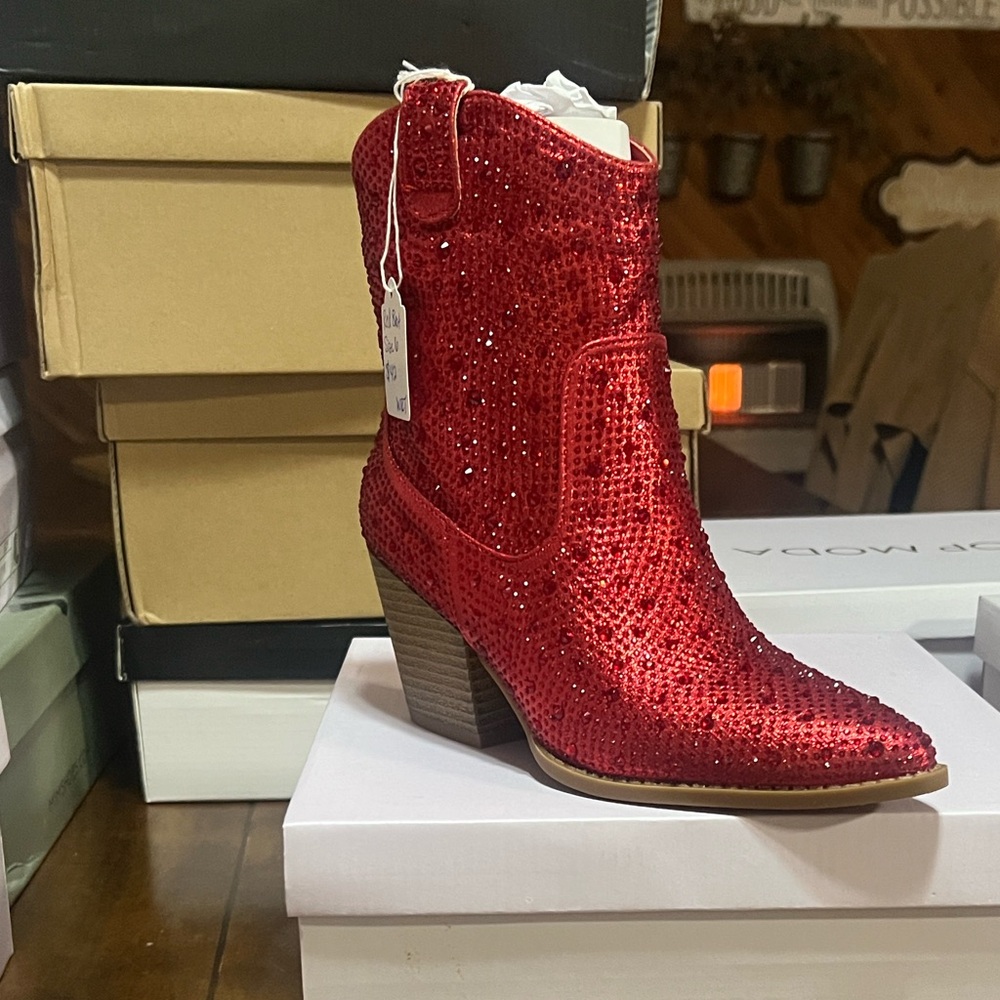 TOP Moda Women's Sparkling Red Heeled Boots
